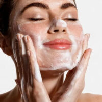 Golden Pearl Flawless Face Wash [Retail 450] - Image 3