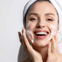 Golden Pearl Light & glow Face Wash [Retail 450] - Image 3